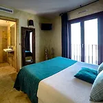 Room Tarifa 호스텔 *