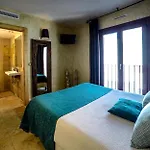 Room Tarifa 호스텔 *