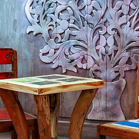 Room Tarifa بيت شباب
