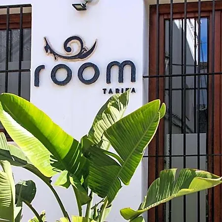 Room Tarifa 호스텔 *